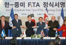 Opera Global, única empresa española presente en la firma del TLC entre Corea del Sur y Centroamérica.